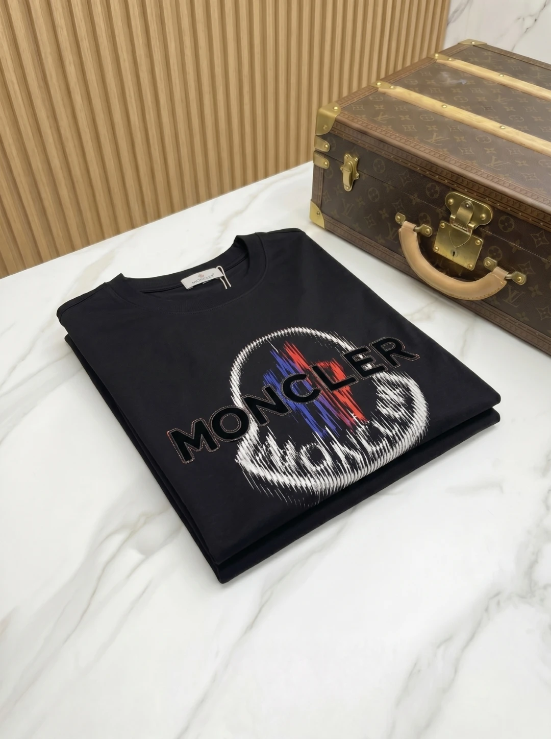Moncler T-Shirt — 25fd7f50