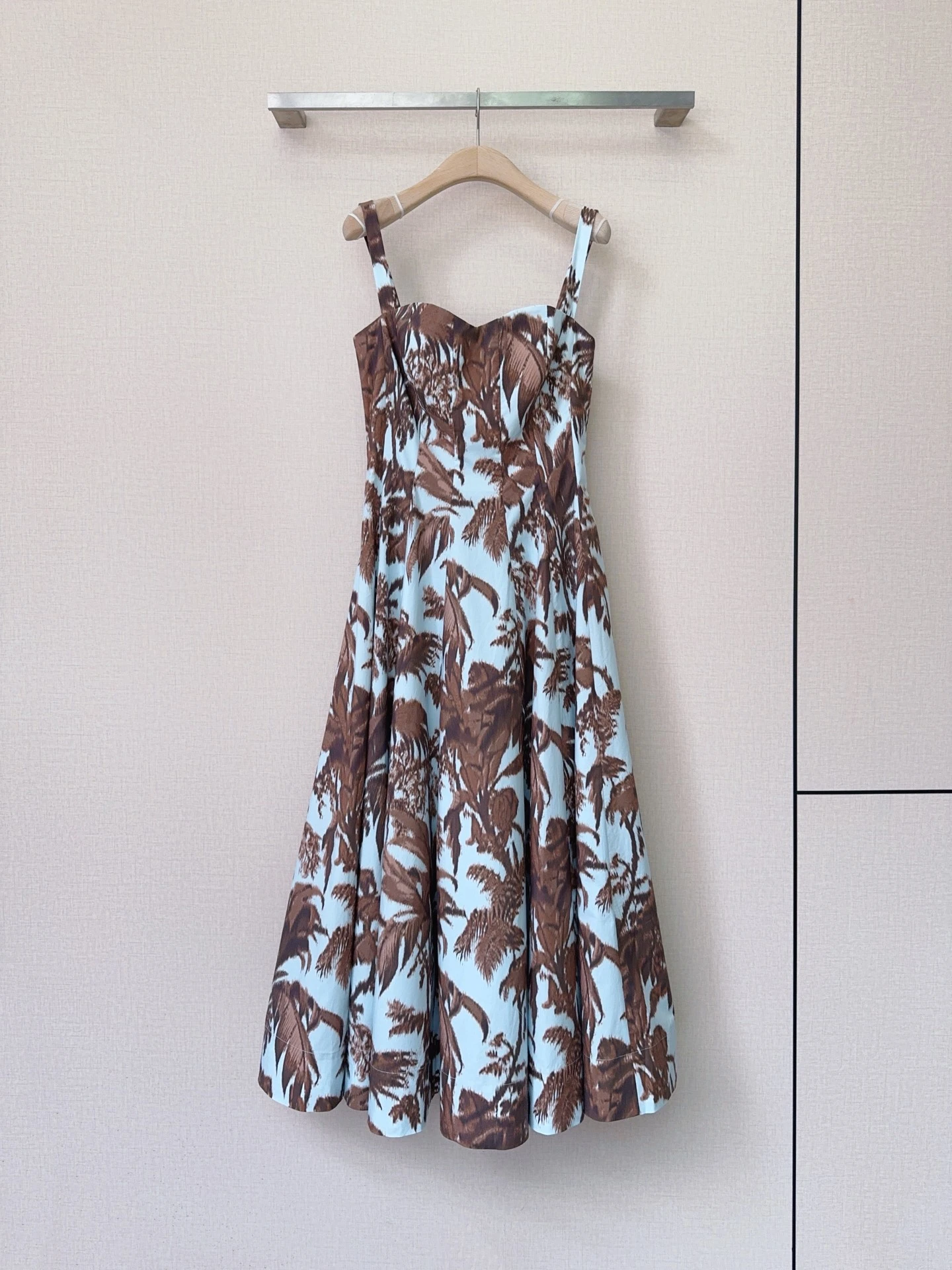 Dresses — b5995c9e