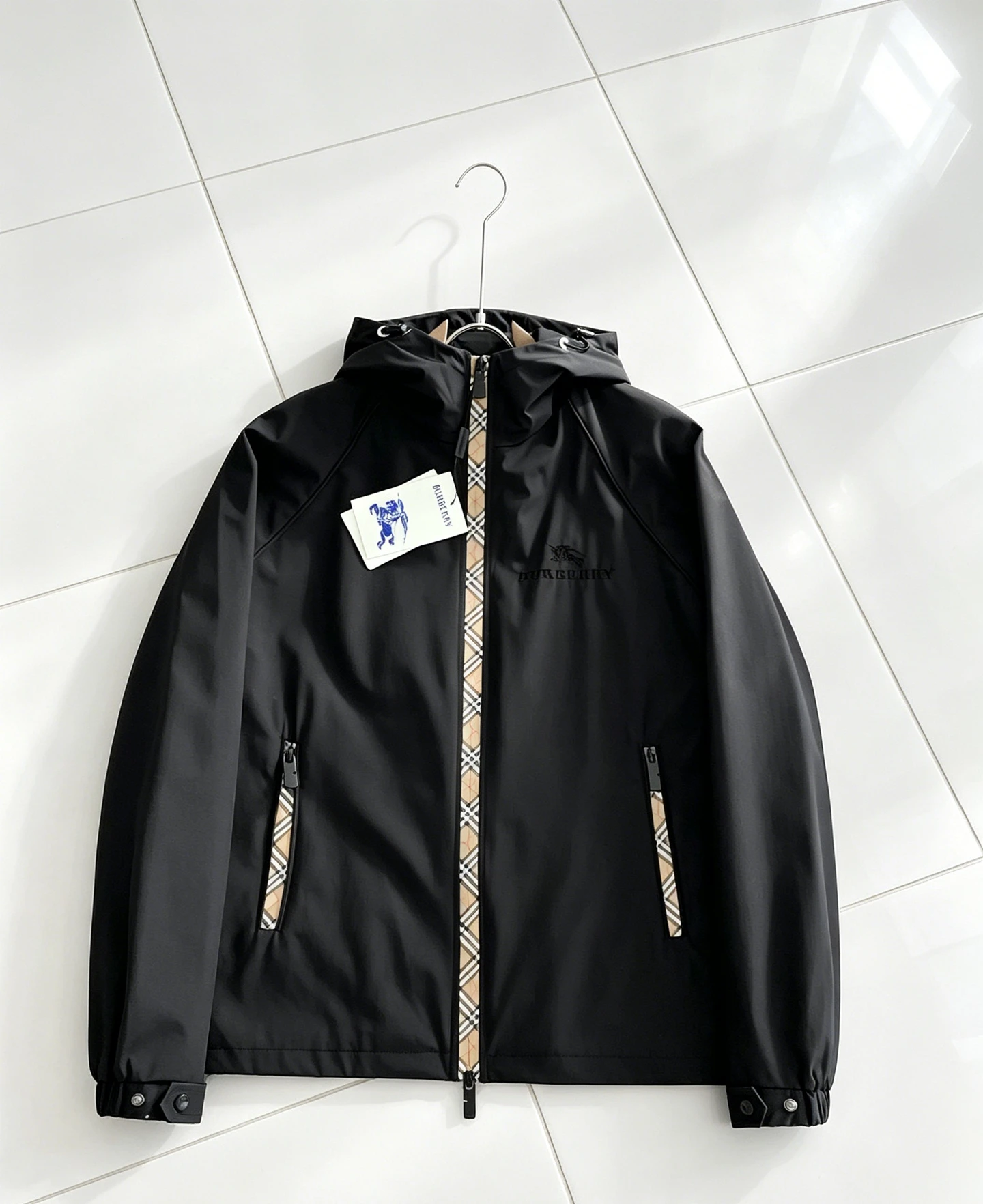 Burberry Jackets — e508d1aa