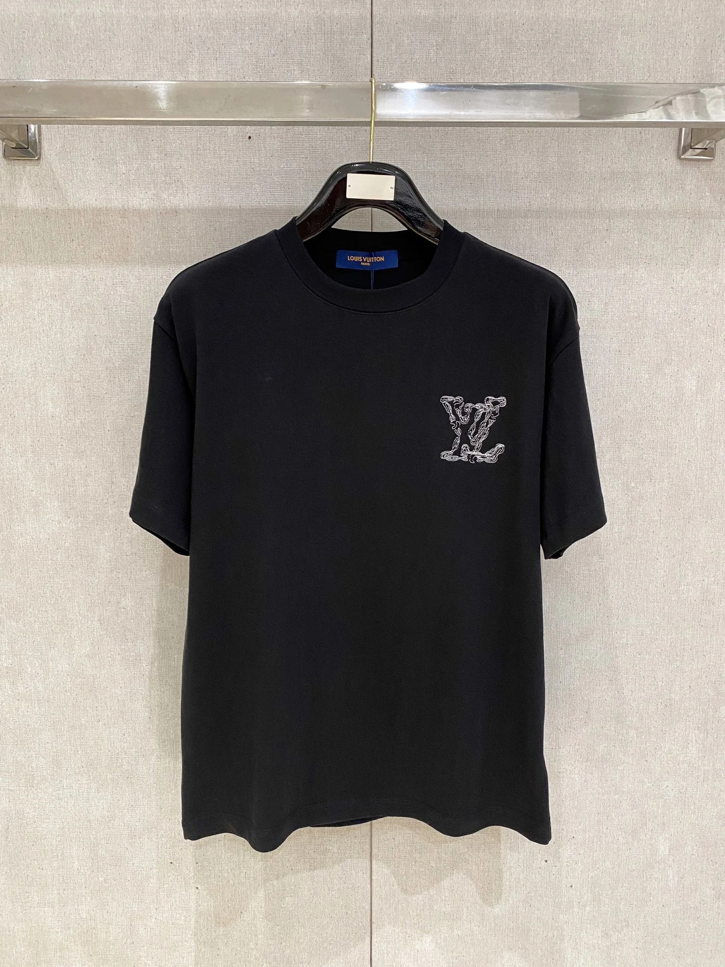 Louis Vuitton T-Shirt — c4f6d201