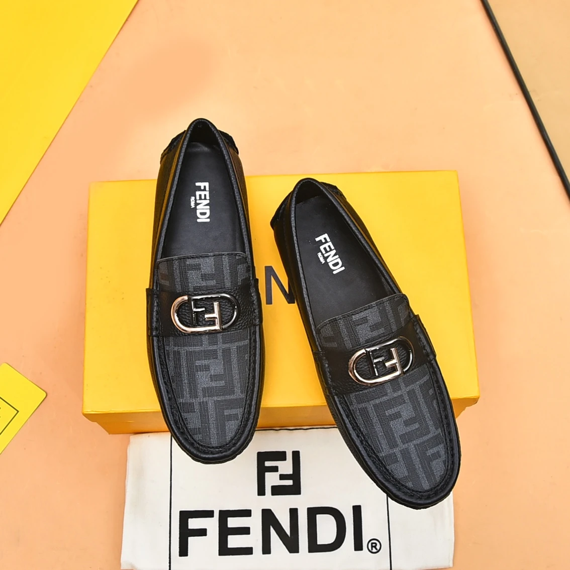 Fendi Loafers — 5f524f49