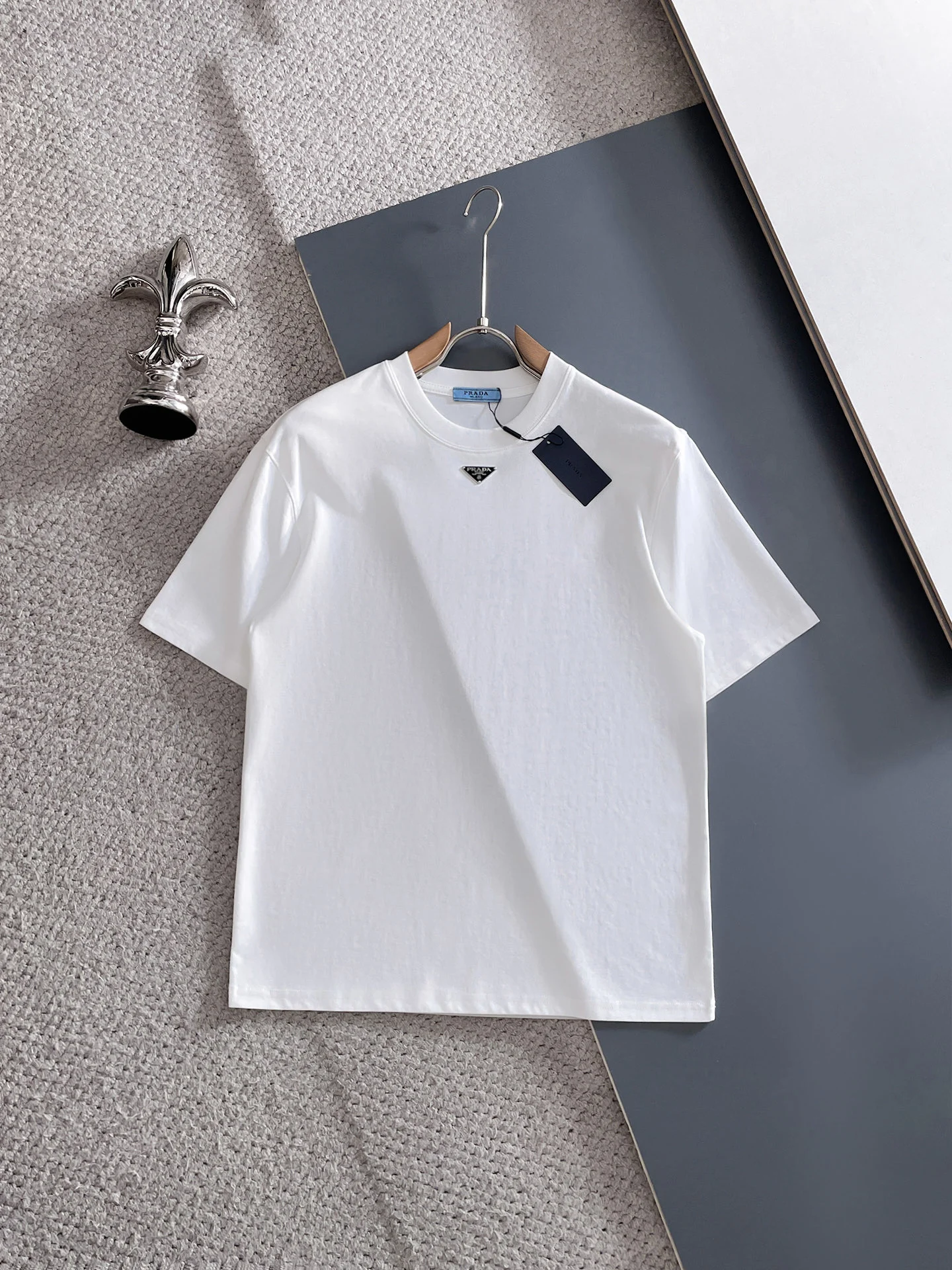 Prada T-Shirt — 0c0213ae