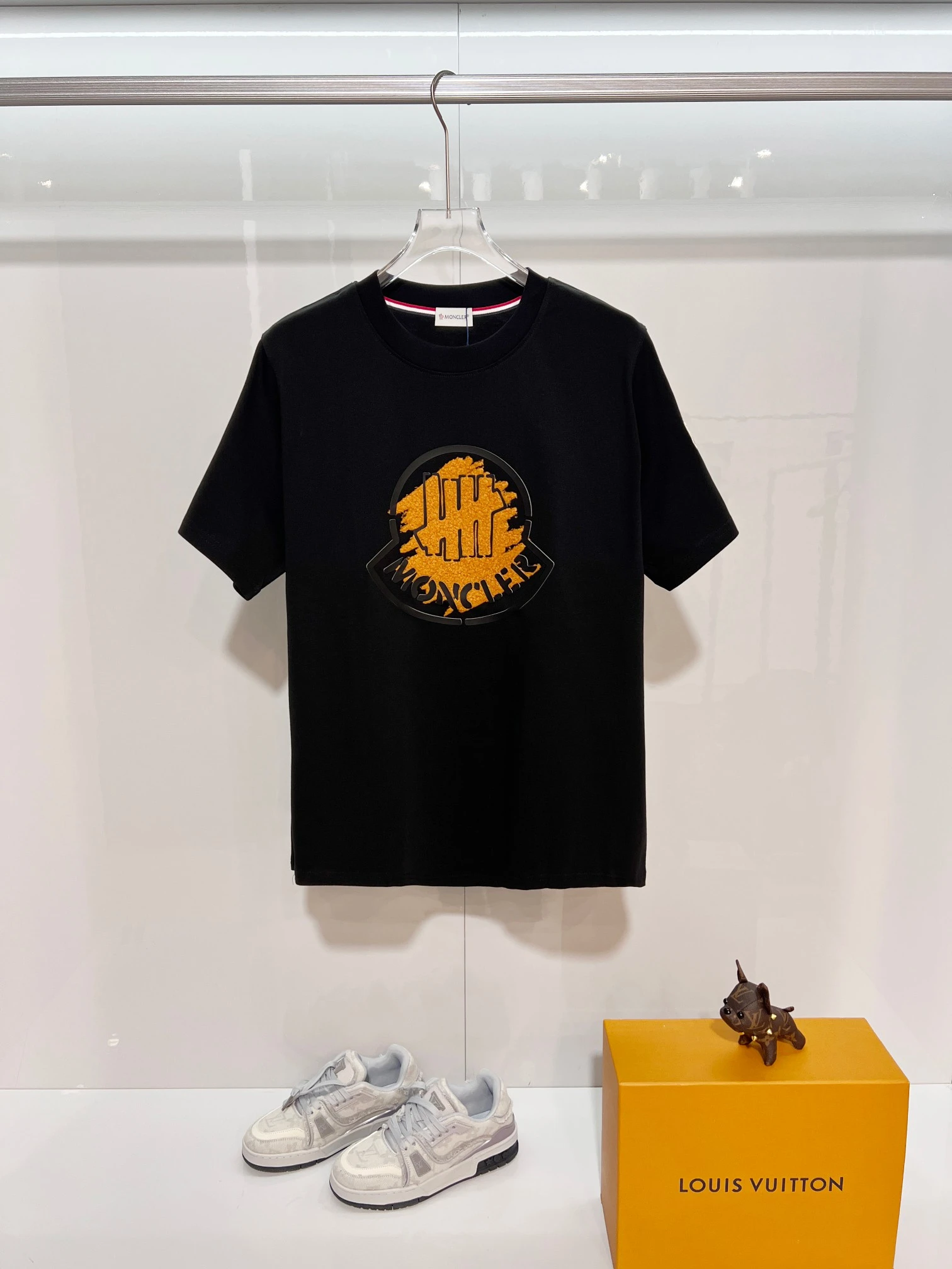 Moncler T-Shirt — 2b903240