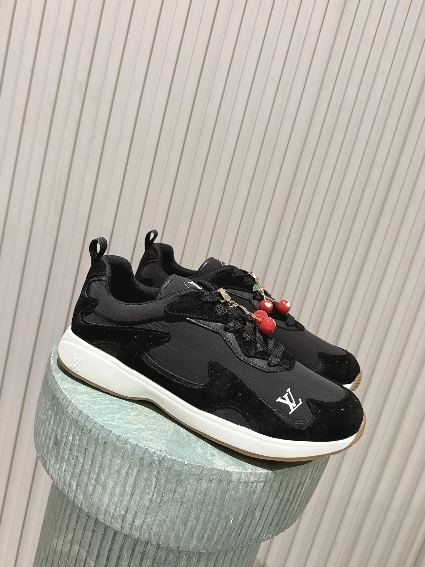 Louis Vuitton Sneakers — c0be31de
