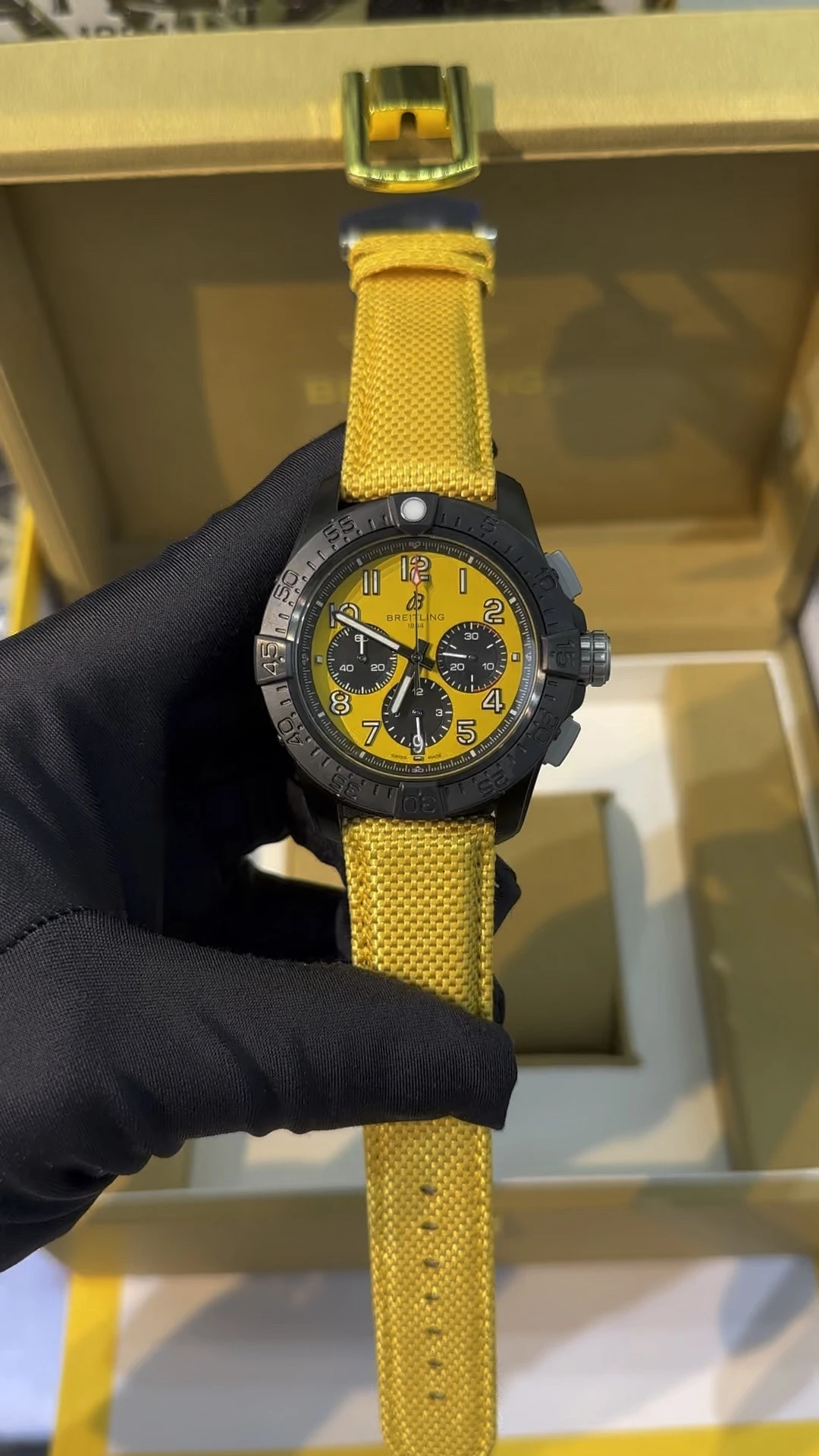 Breitling Watch — 01d94d02
