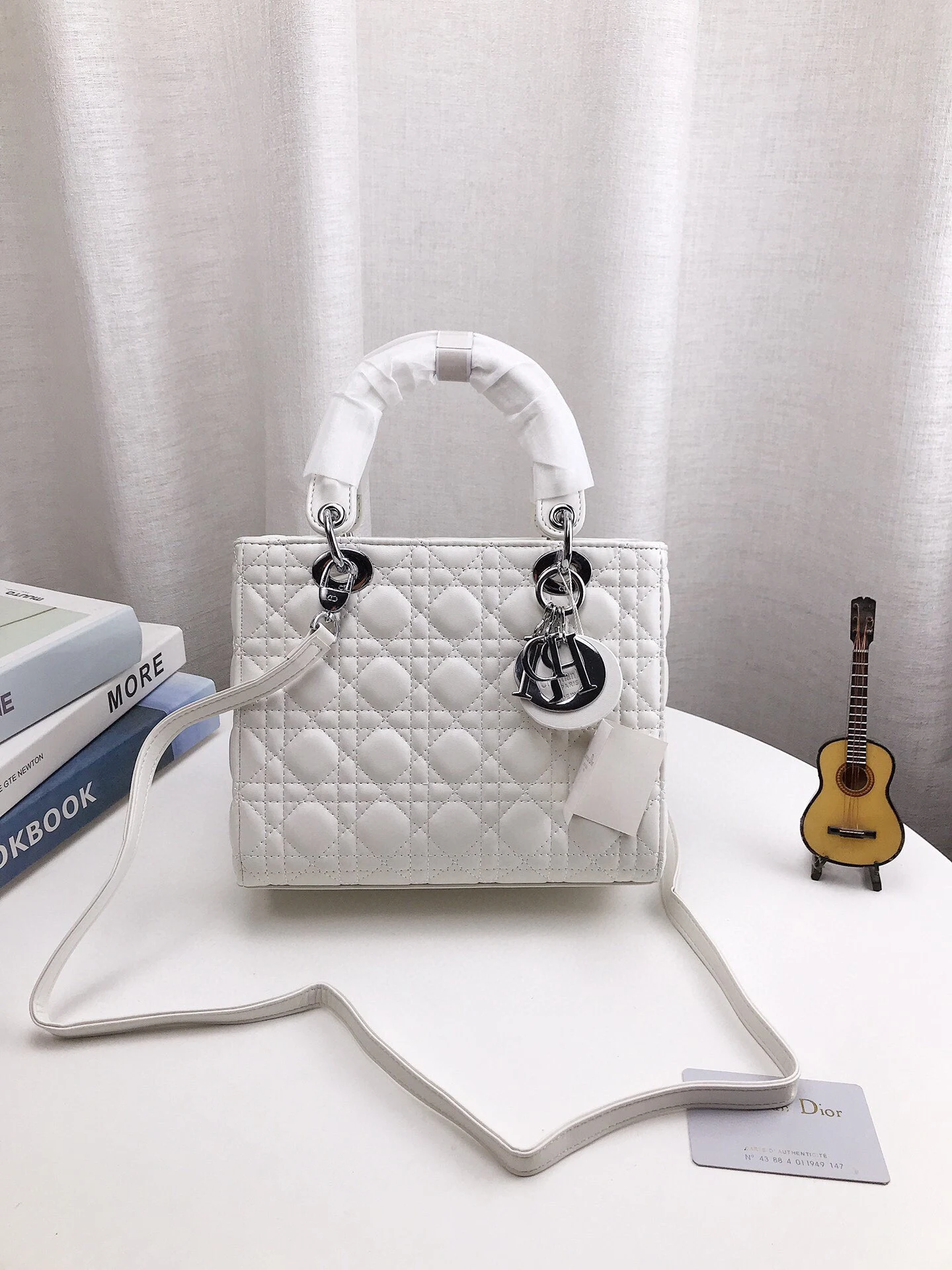 Dior Bag — e7e99ed4
