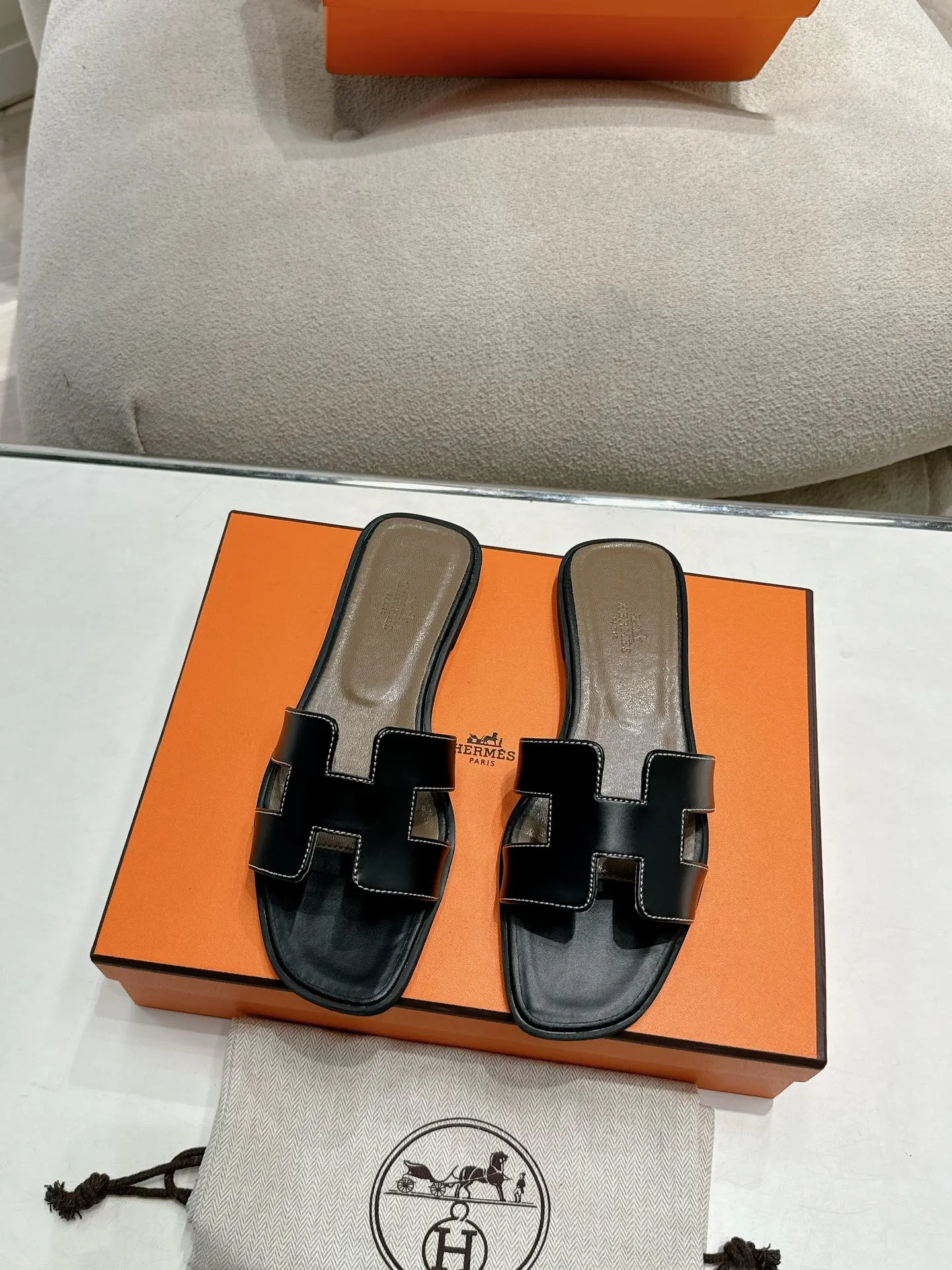 Hermès Slippers — 2e73f3b3