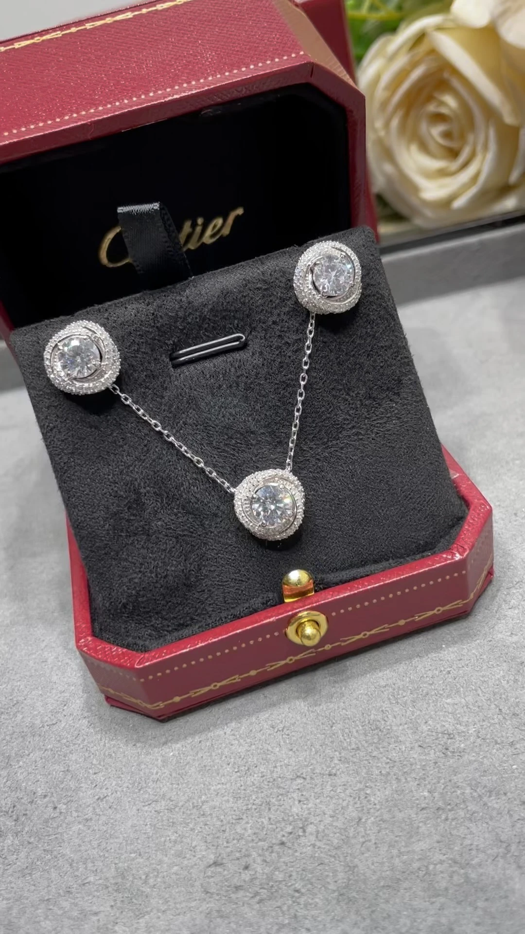 Cartier Jewellery — 8d237ef4