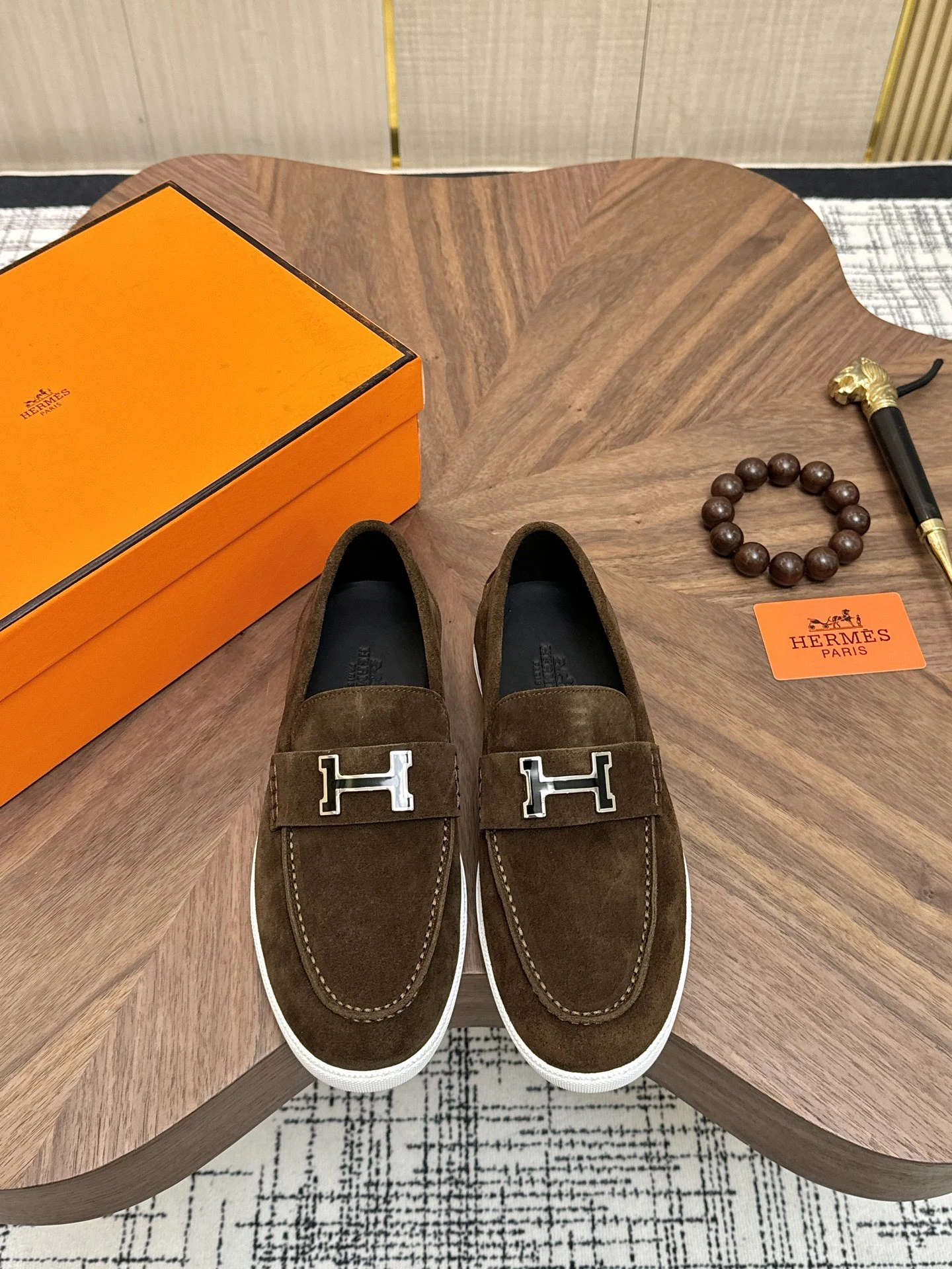Hermès Sneakers — 83ffbbbe