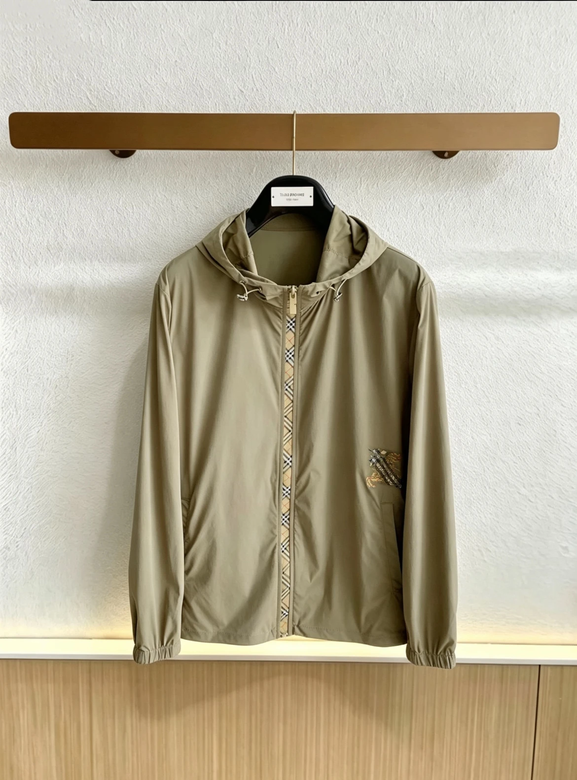 Burberry Jackets — 4d2937e3