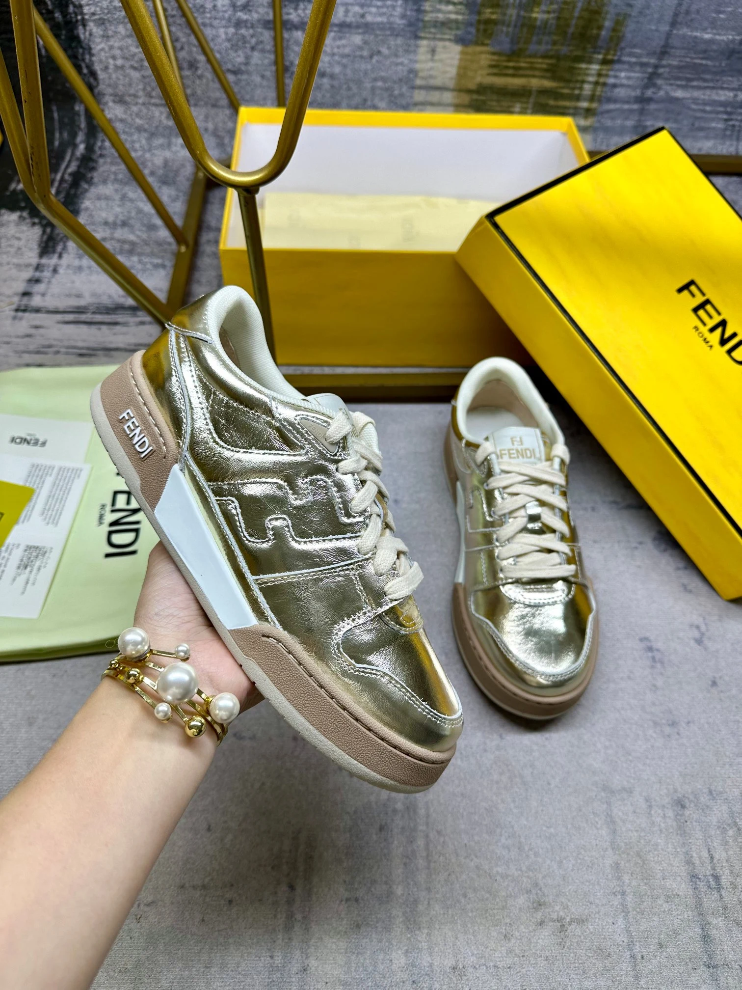 Fendi Sneakers — febef86c