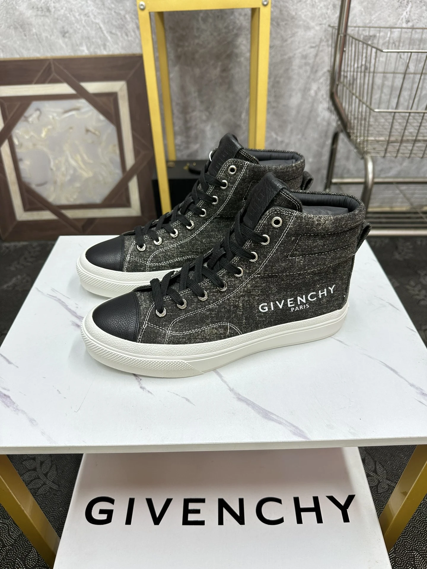 Givenchy Shoes — 12ca3e6e