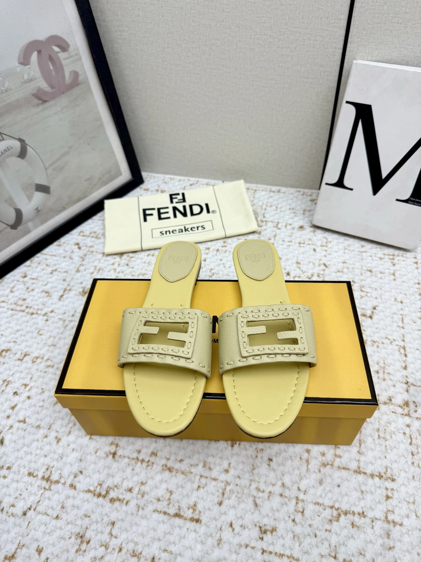 Fendi Slippers — da6a0f4c
