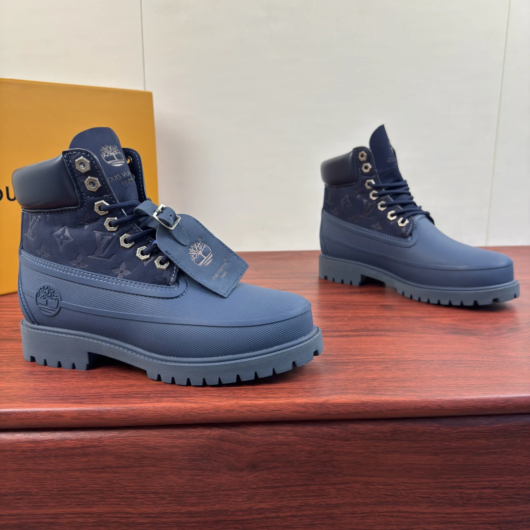 Louis Vuitton Boots — 3d4651d8