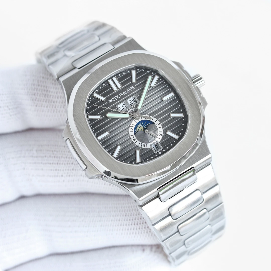 Patek Philippe Watch — d8f284e9