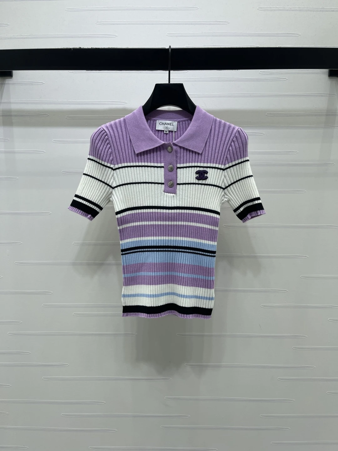 Chanel Knitwear — d0fb721e
