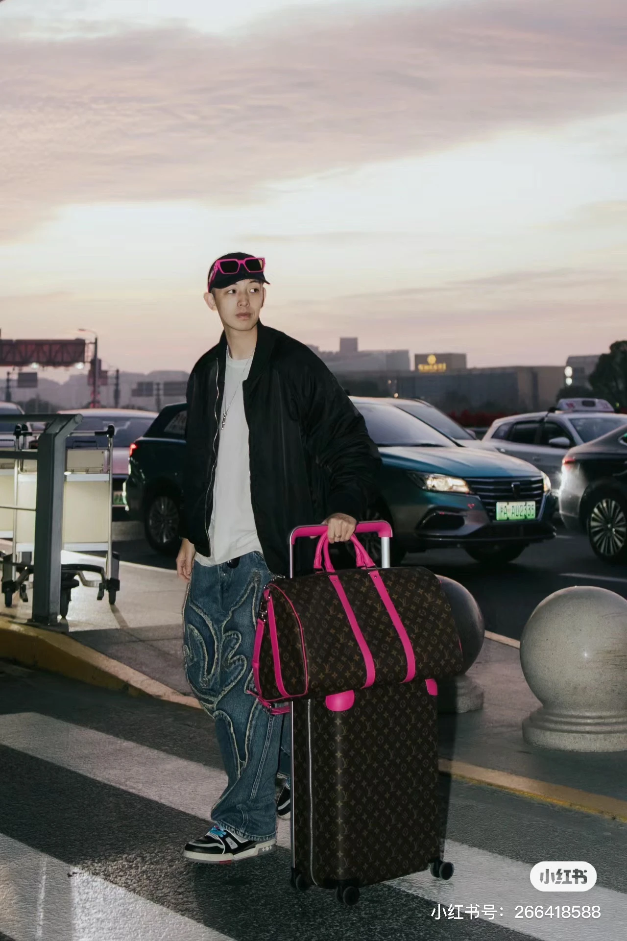Luggage — 02b118e7