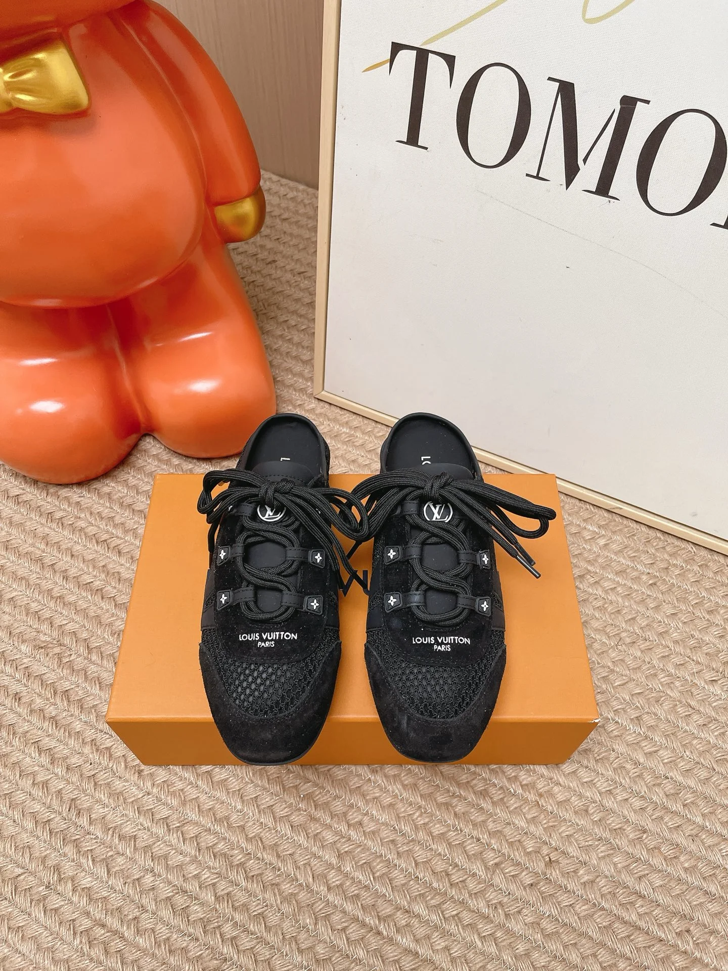 Louis Vuitton Sneakers — 23a41491