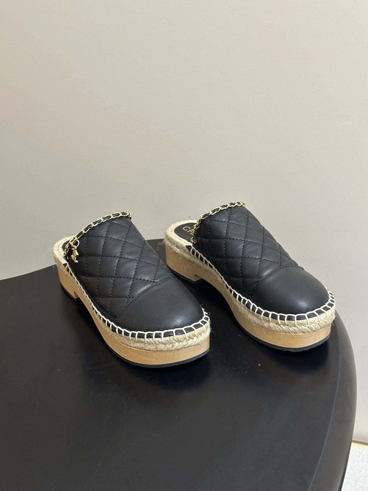 Chanel Slippers — 0a298a4f
