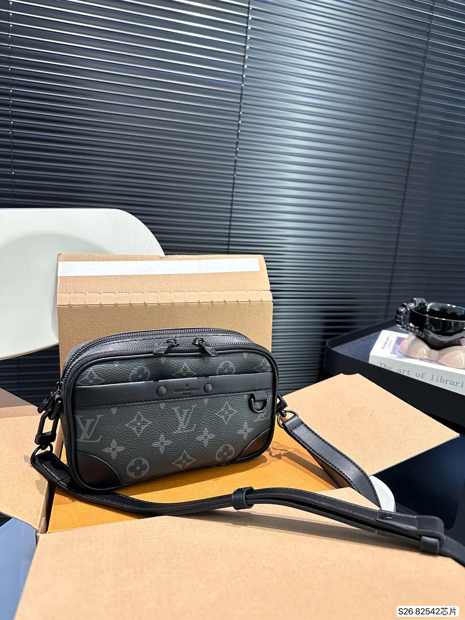 Louis Vuitton Bag — ec228d7b