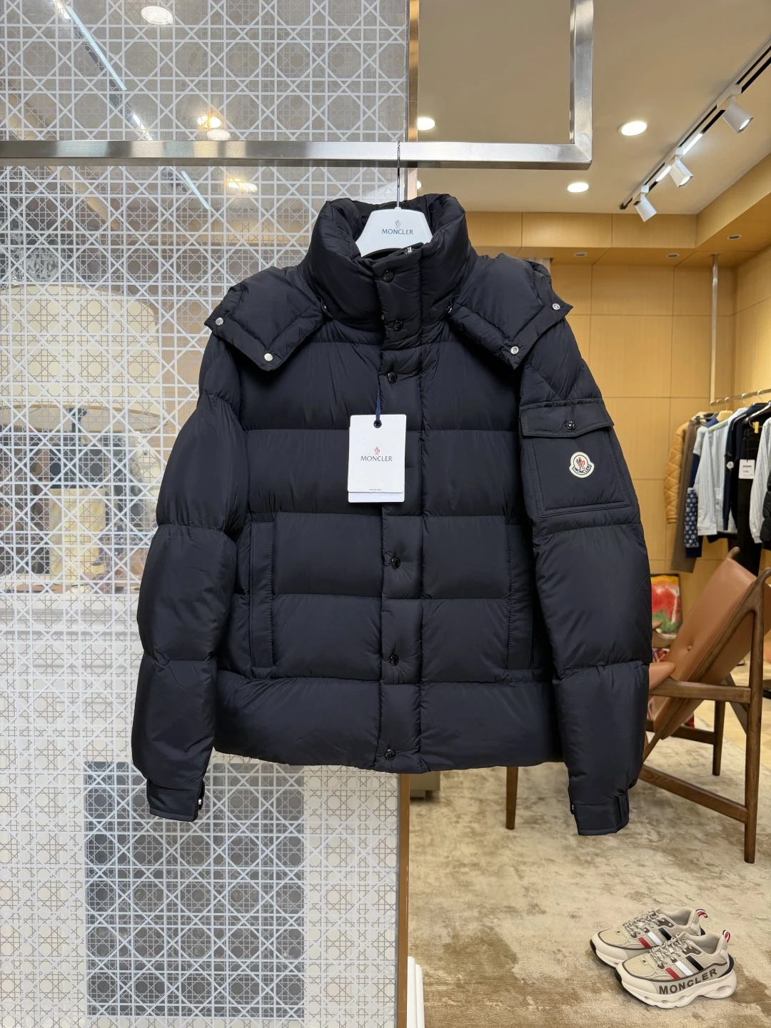 Moncler Down Jacket — 1046c8b6