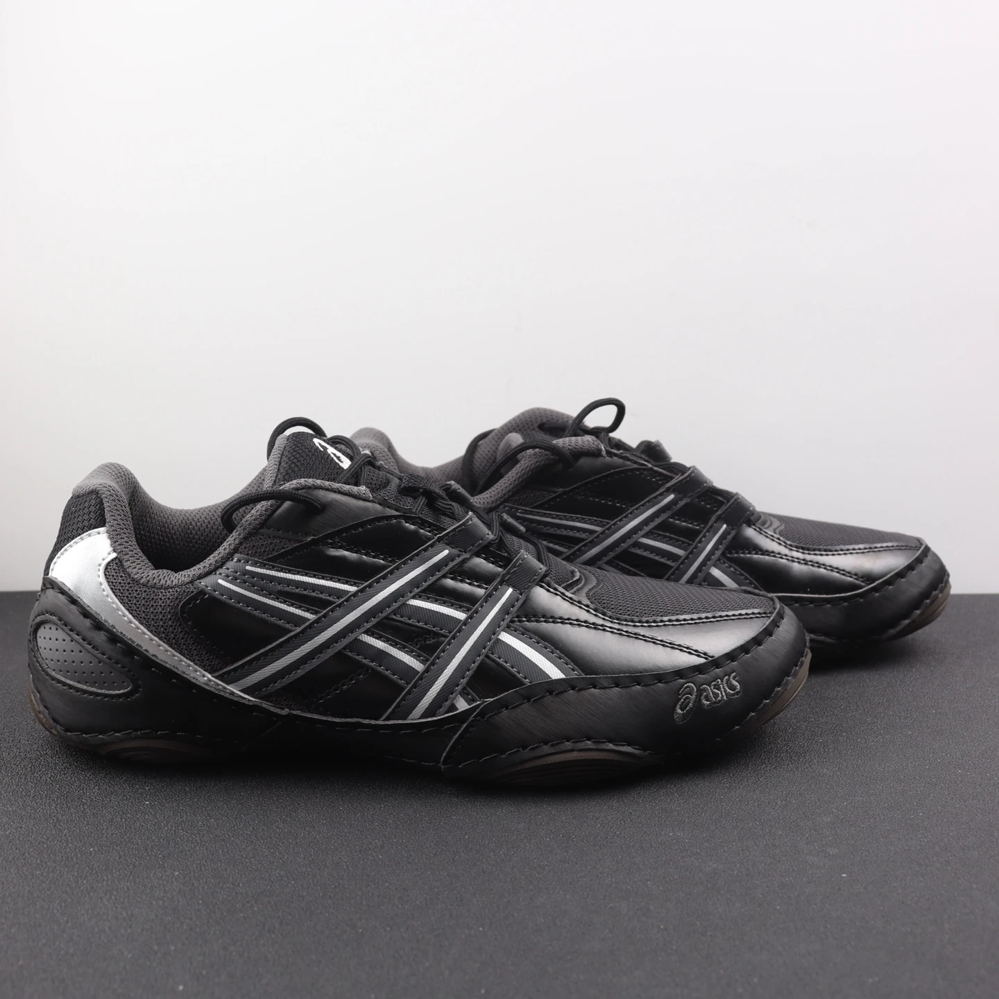 Asics Shoes — a25cf536