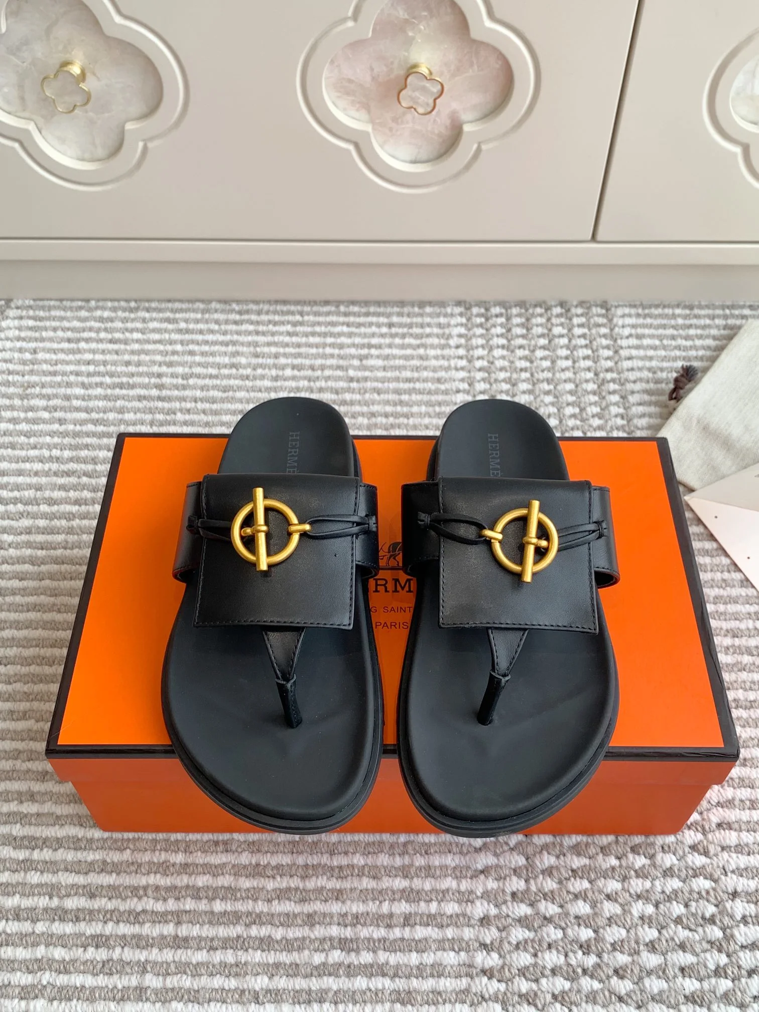 Hermès Slippers — d0434087