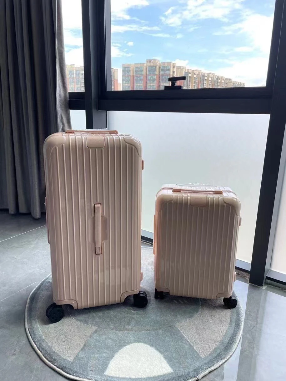 Rimowa Luggage — 202f1768