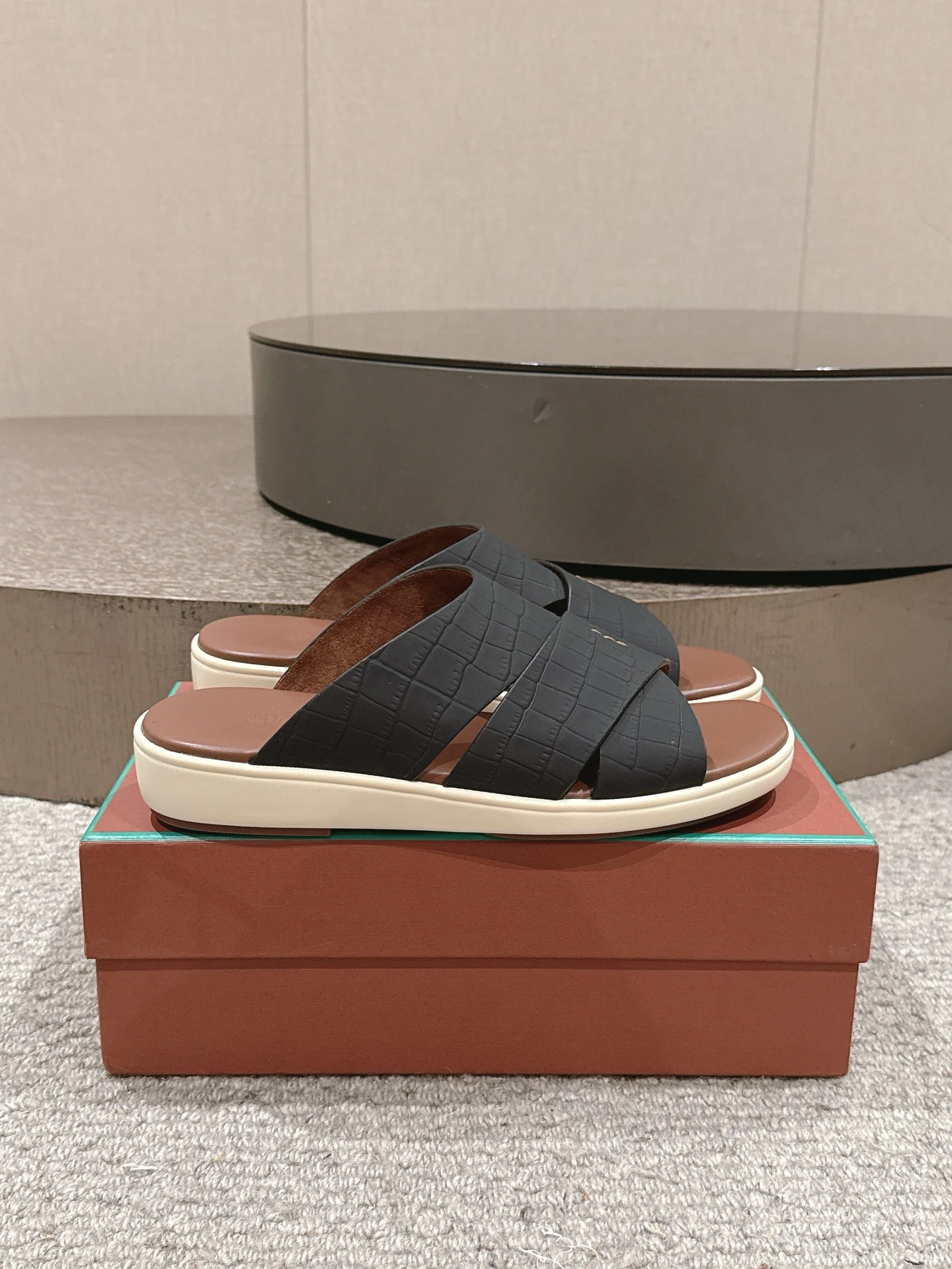 Loro Piana Slippers — 79186ce5