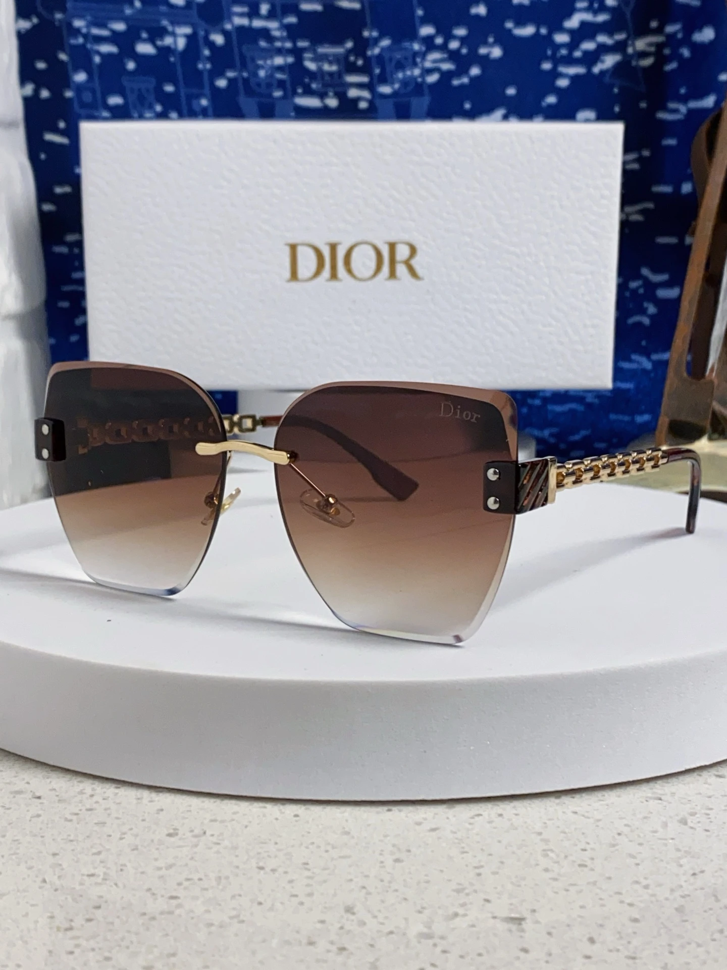 Dior Eyewear — f3f39afd