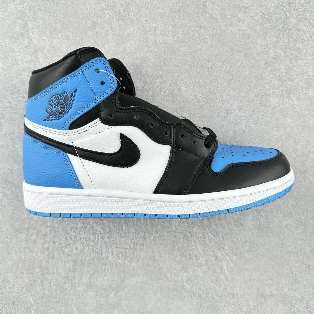 Nike Shoes — 827ddbba