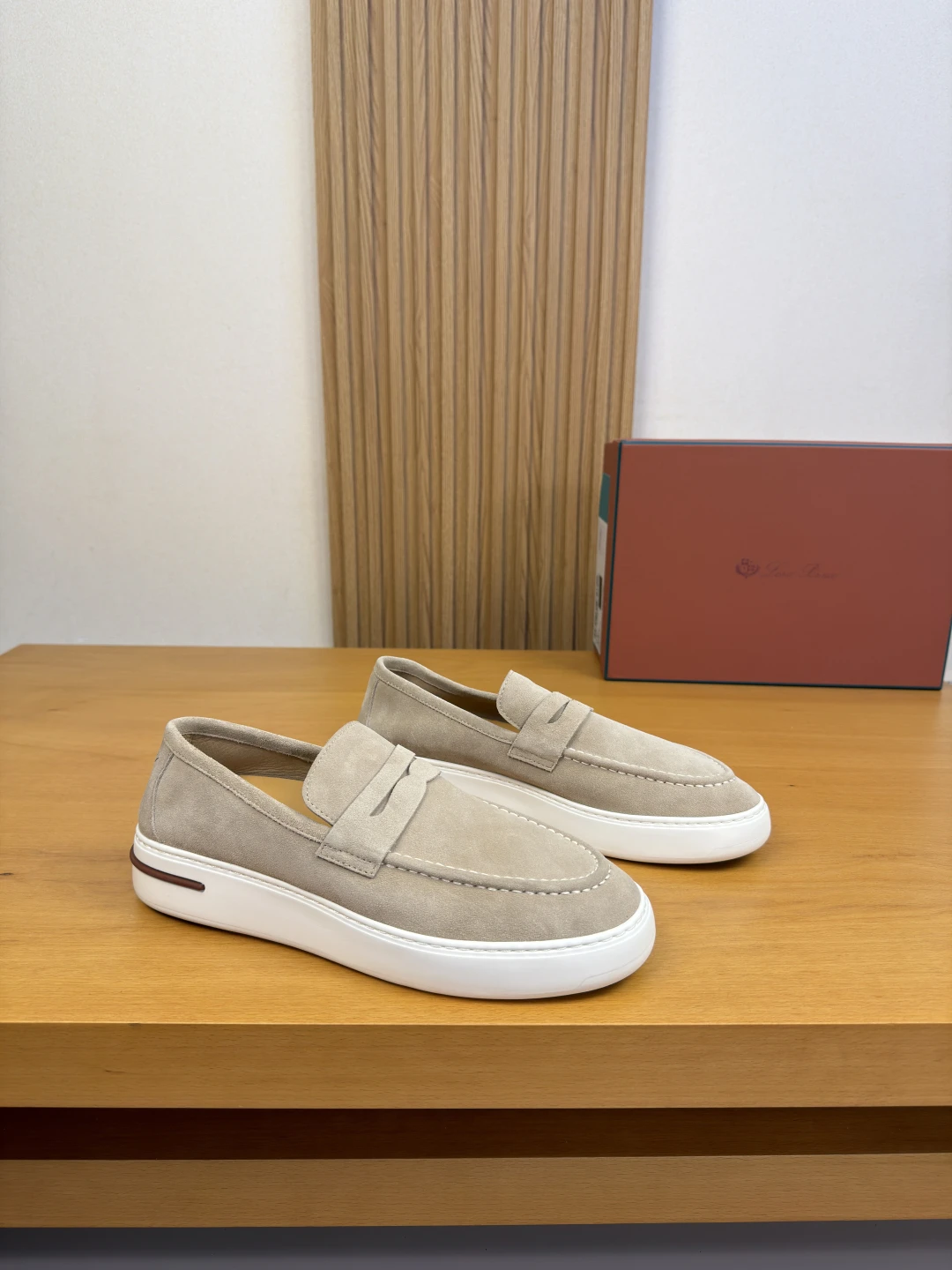 Loro Piana Sneakers — 02f0d8bf