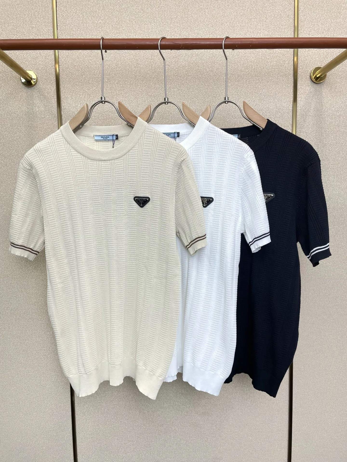 Prada T-Shirt — 2cb855dc