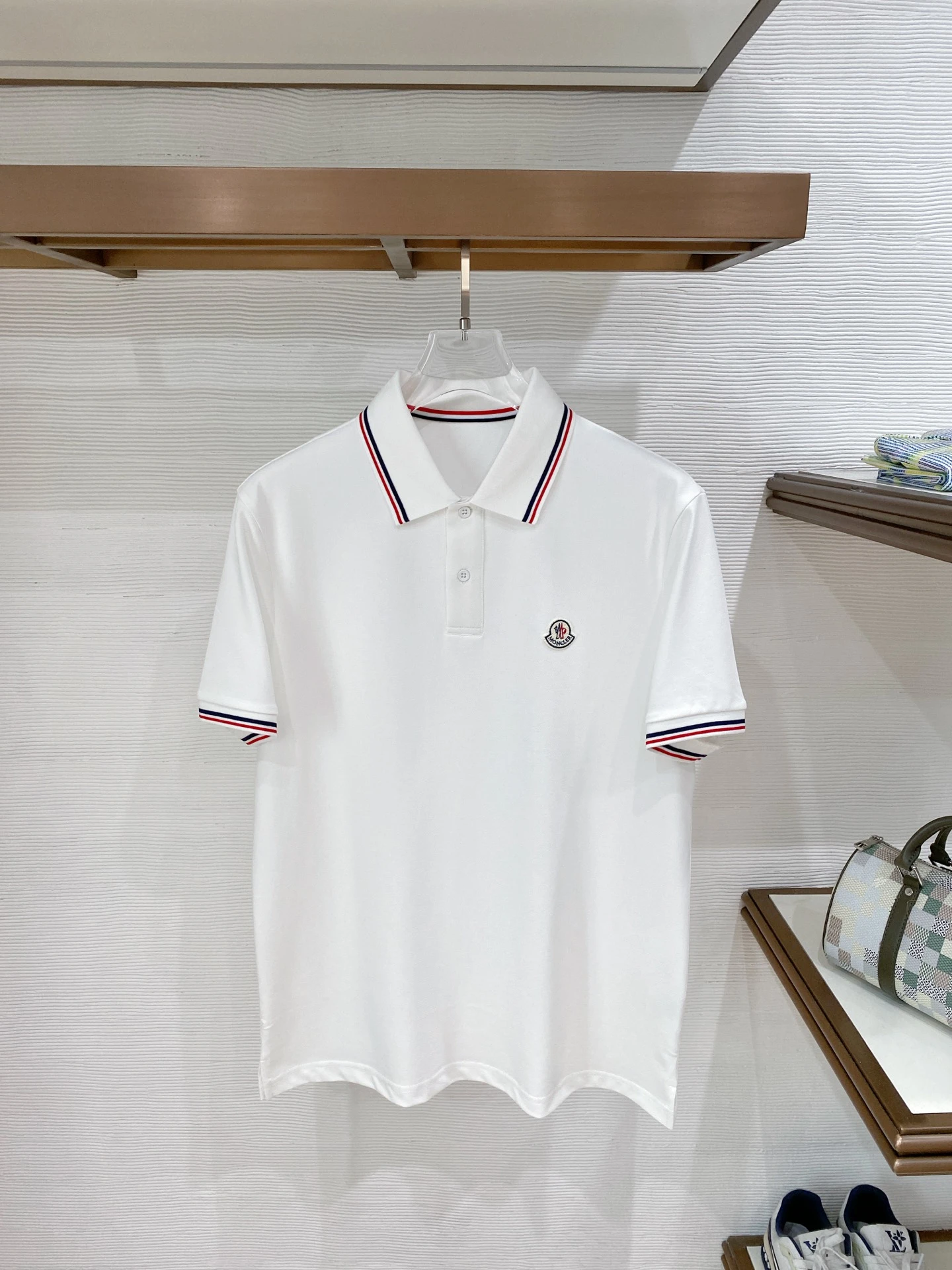 Moncler T-Shirt — 28c61577