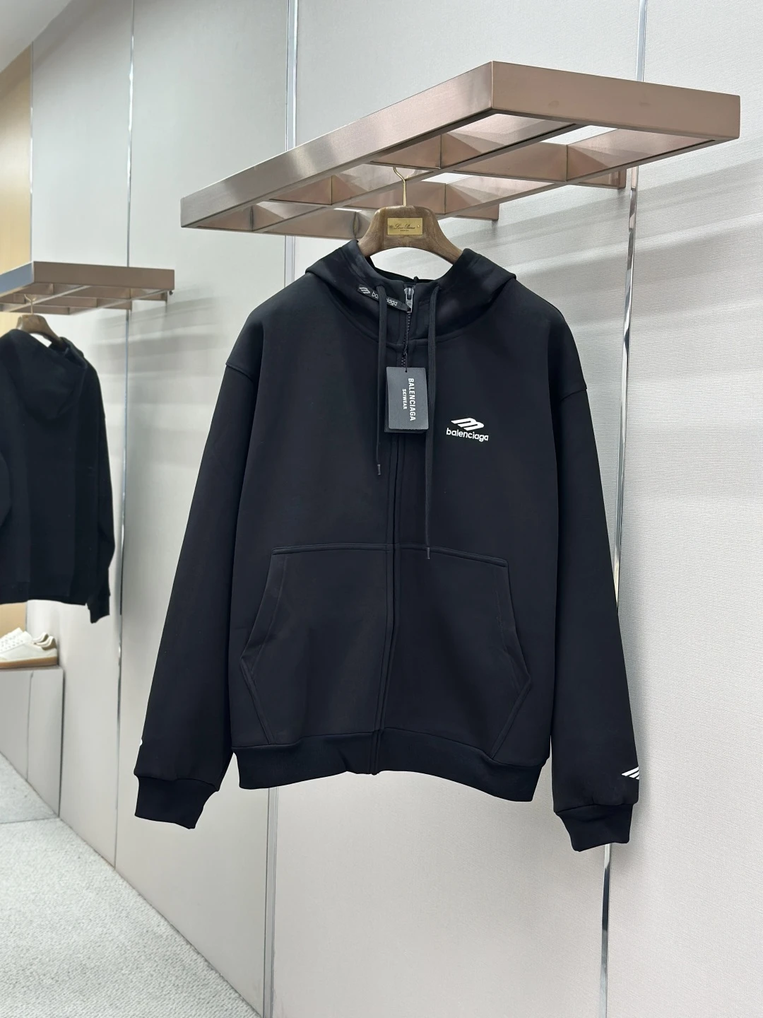 Balenciaga Sweatshirts — 7a7770a0