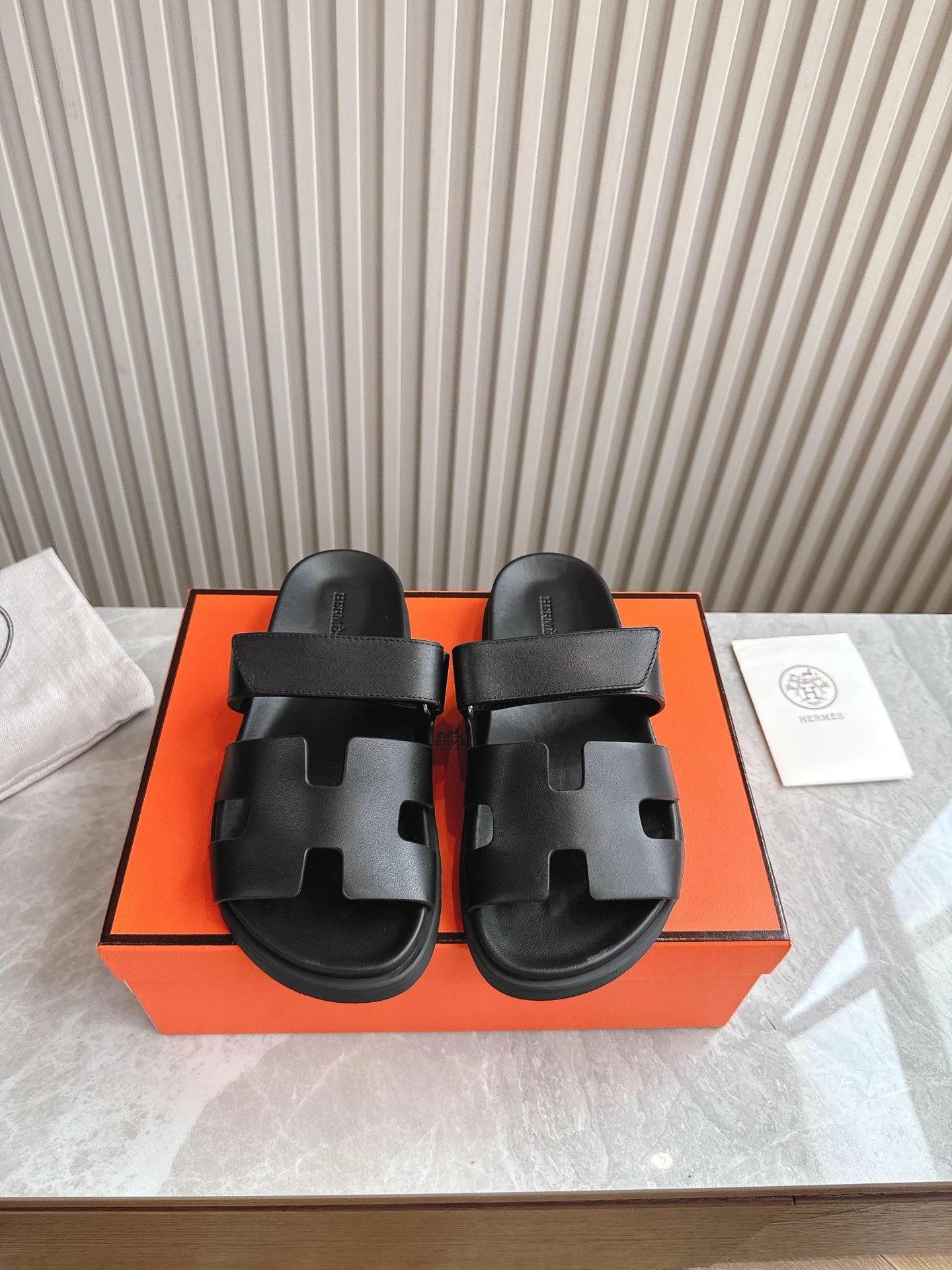 Hermès Slippers — fcc055c3