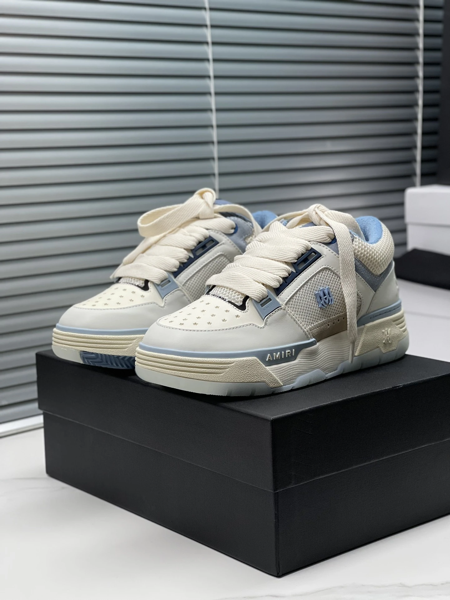 Amiri Sneakers — 4264efa1