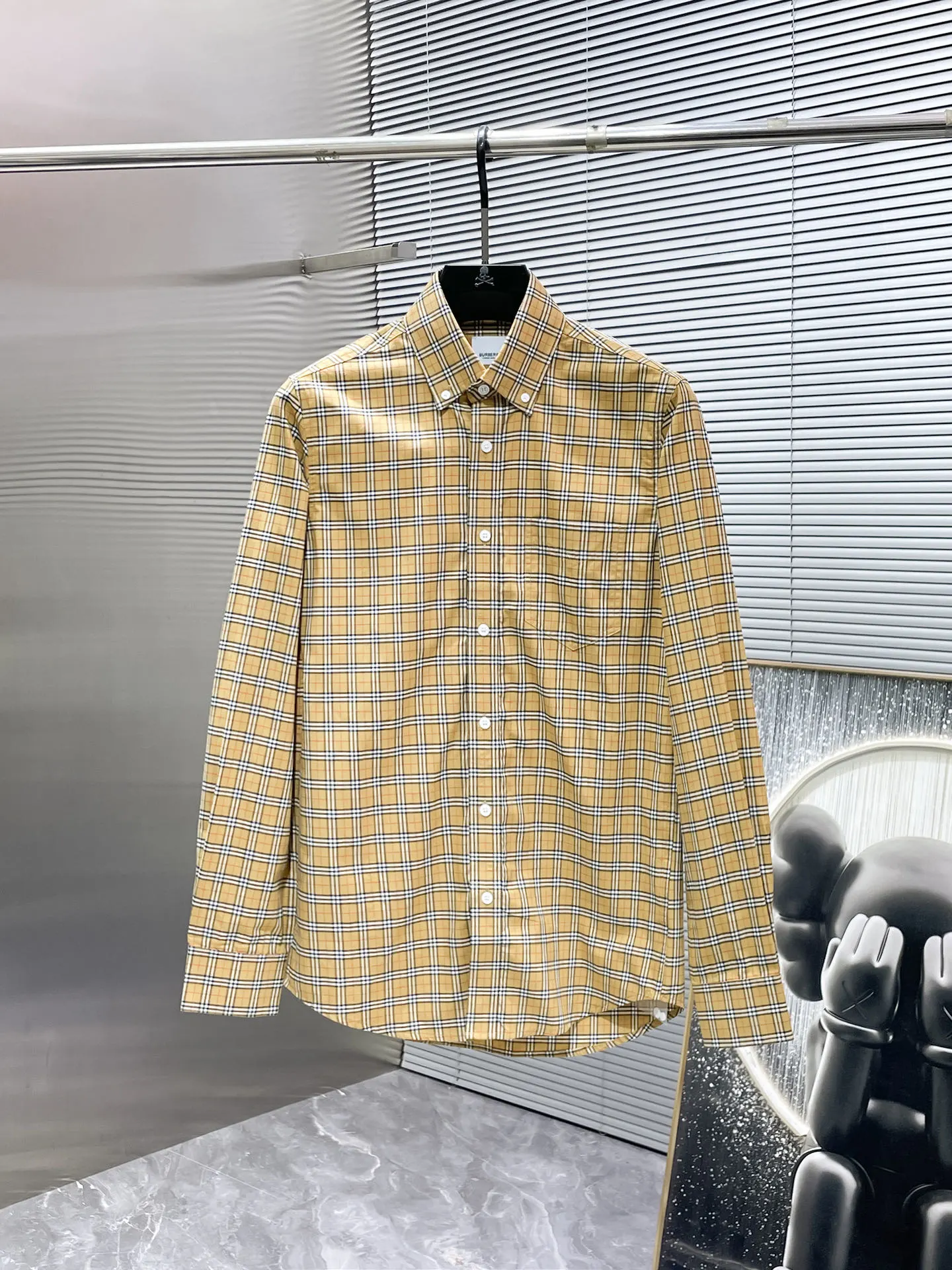 Burberry Shirts — 22a307ce