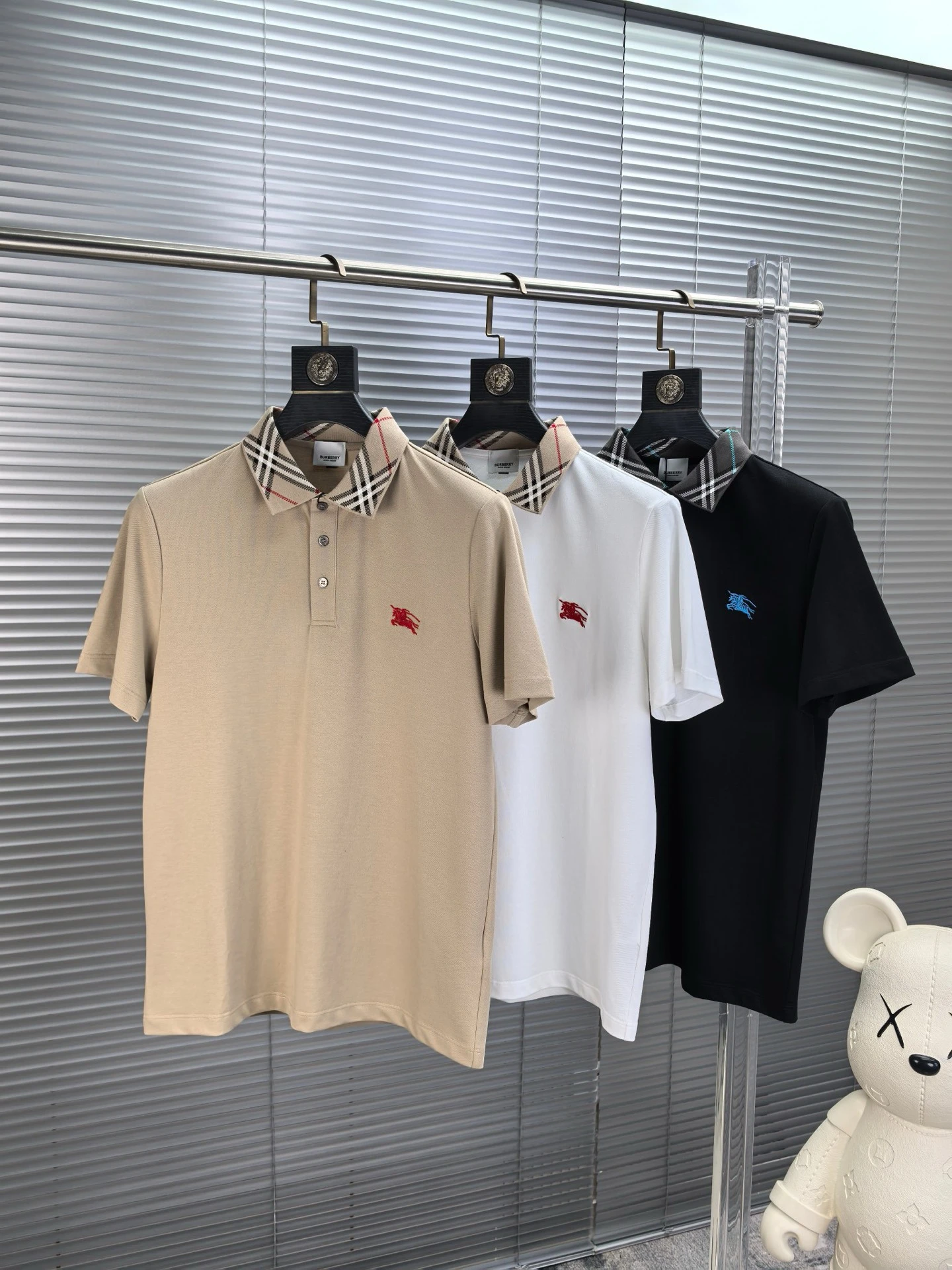 Burberry T-Shirt — 2546920d