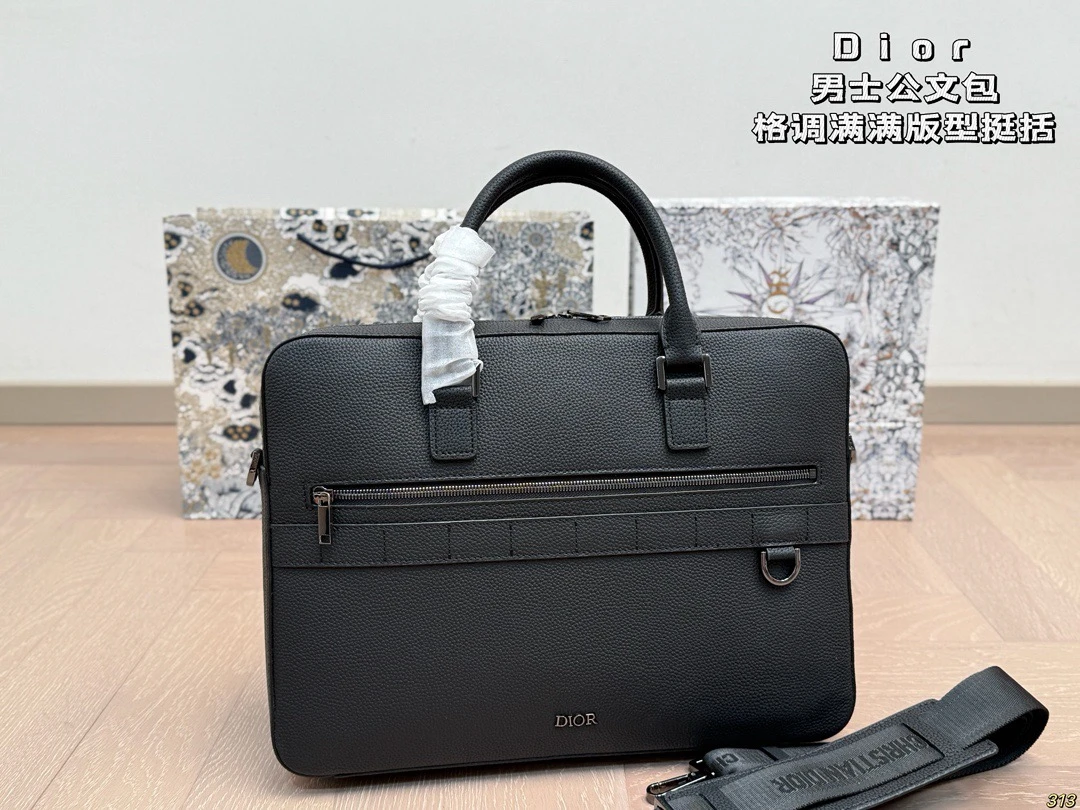 Dior Bag — 2334e140