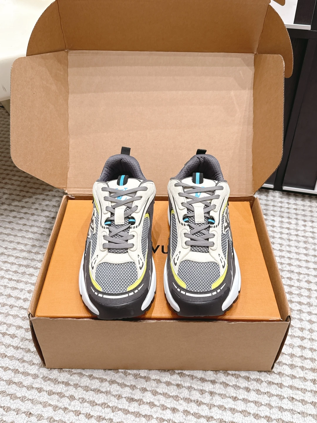 Louis Vuitton Sneakers — 50222ea4