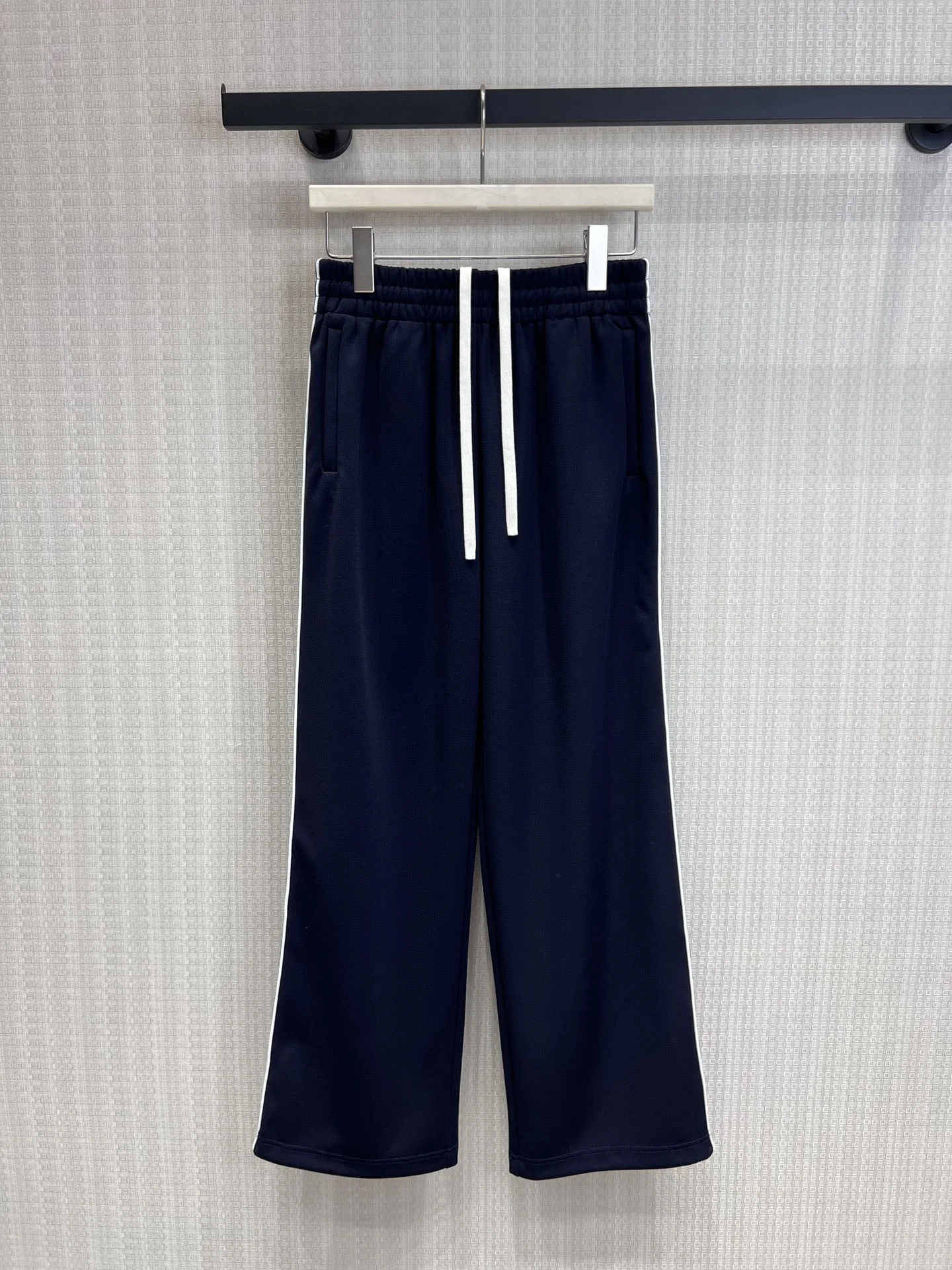 Trousers — 5e3cbbdf