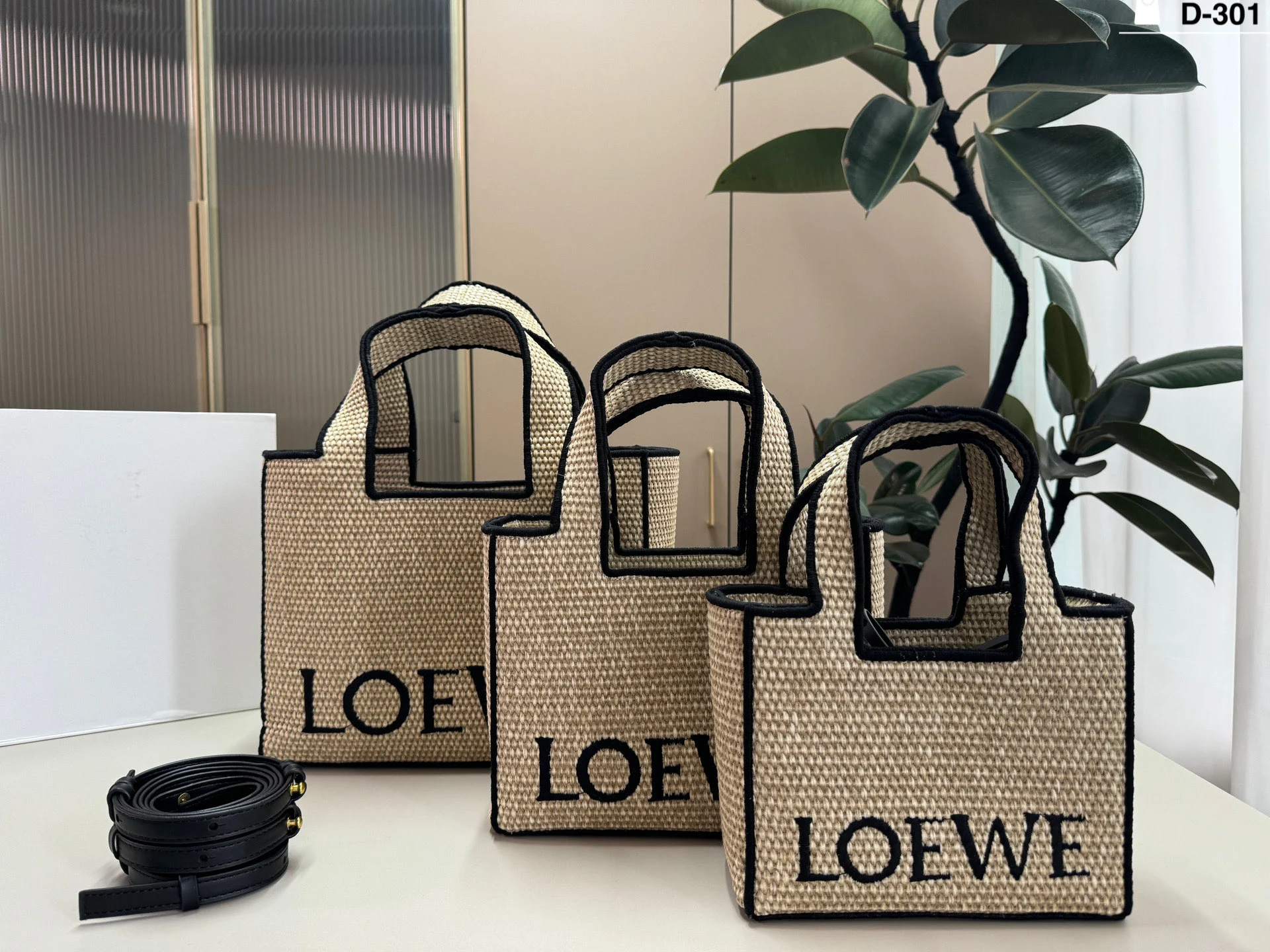 Loewe Bag — acf444b9