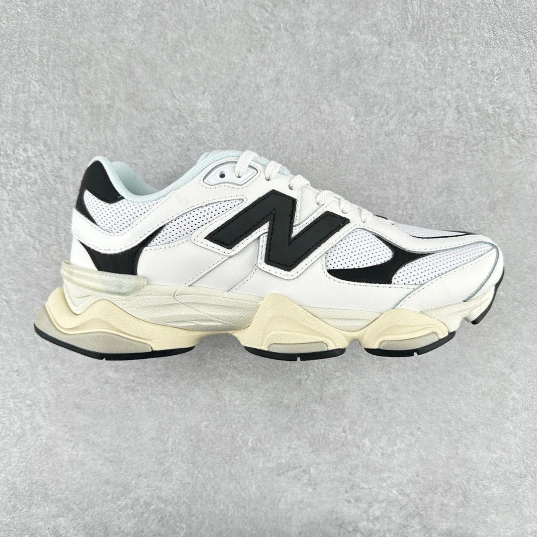 New Balance Sneakers — 8f5c2b10