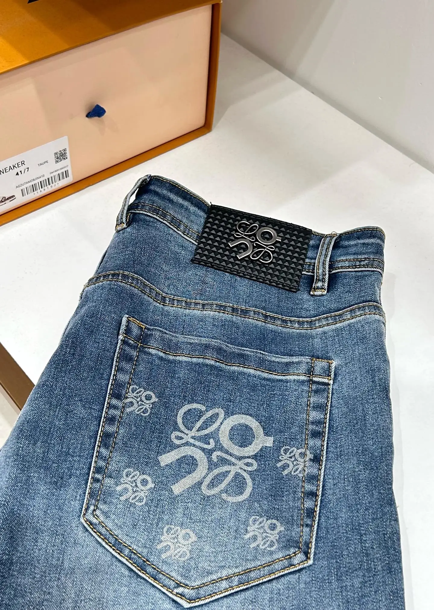 Jeans — 8e211bee