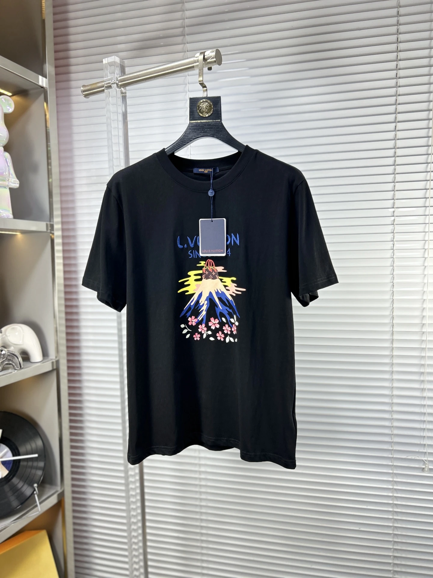 Louis Vuitton T-Shirt — b60cd245