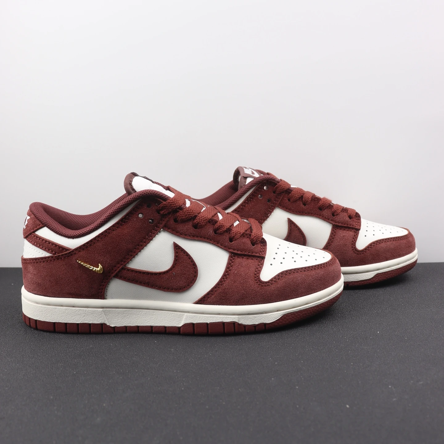 Nike Shoes — b5973d24
