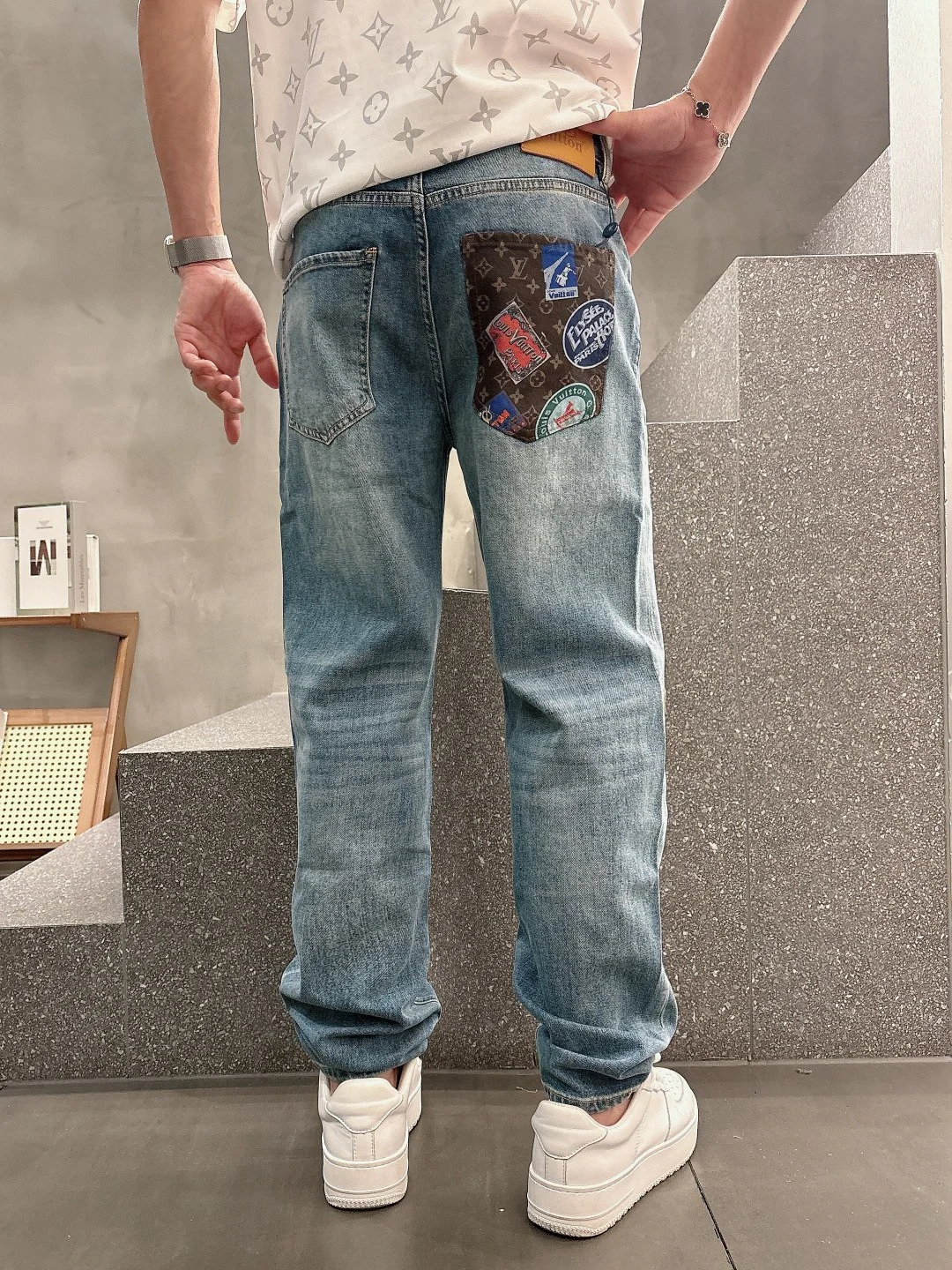 Louis Vuitton Jeans — 8e50e6cc