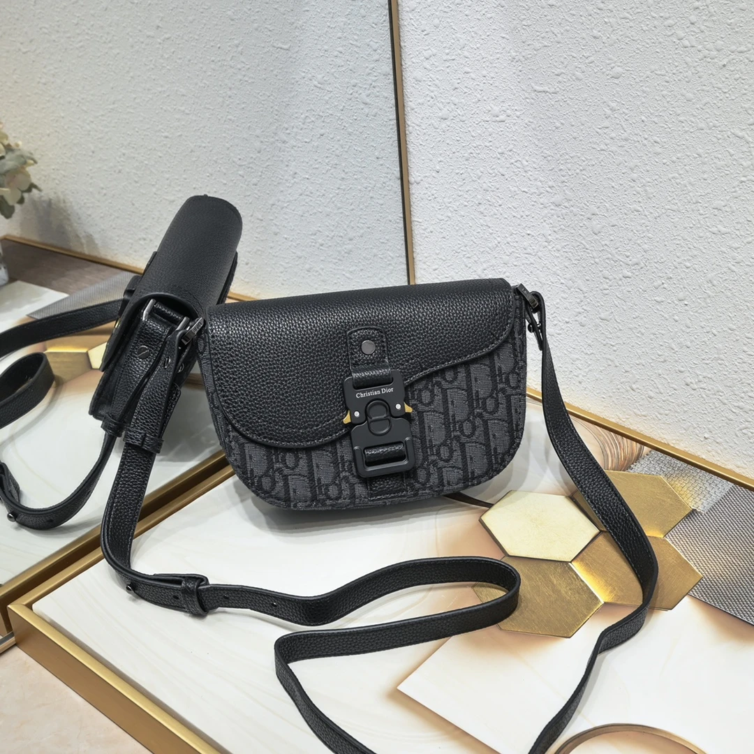 Dior Bag — f625cae1