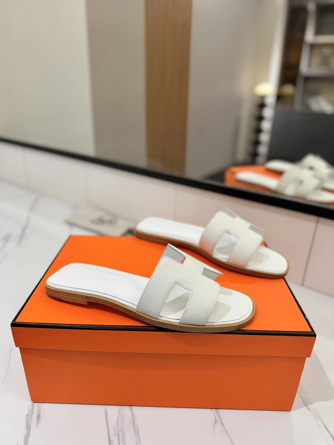 Hermès Shoes — c3319bdc